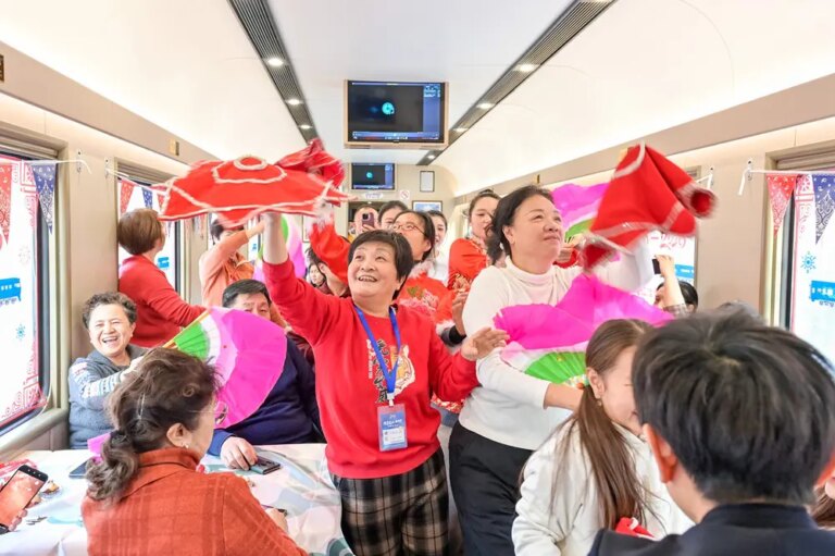 Cina: Heilongjiang, treno turistico inizia viaggio di sei giorni (2)