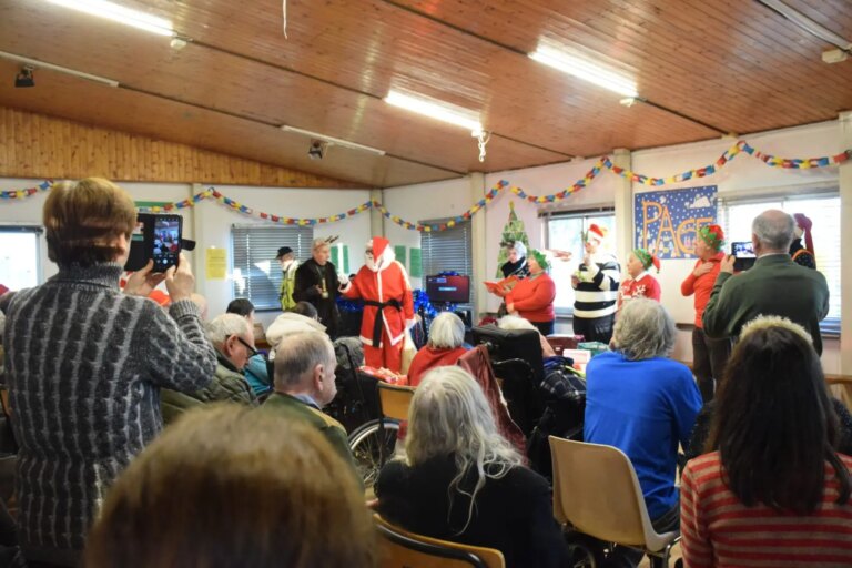 L’assessore Mar alla tradizionale festa di Agape “Incontriamoci per Natale insieme”