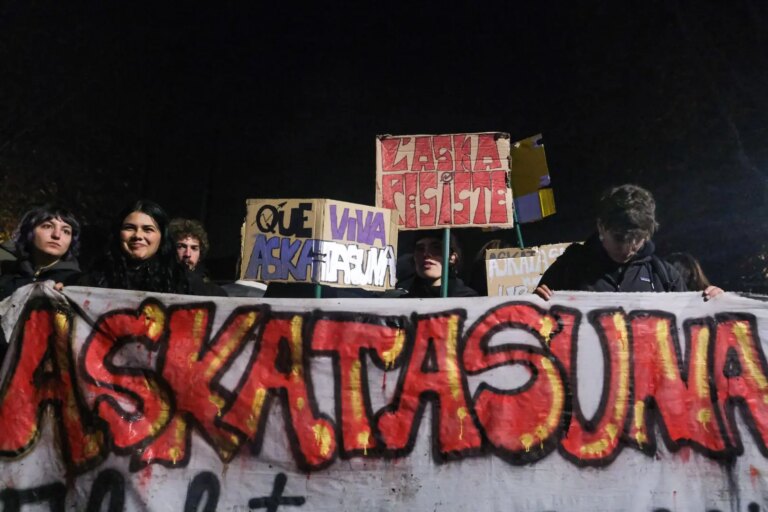 A Torino il corteo contro lo sgombero del centro sociale Askatasuna