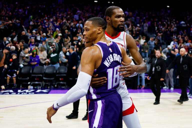 Colpo Sacramento contro Houston, San Antonio vola al secondo posto: il resoconto della notte Nba