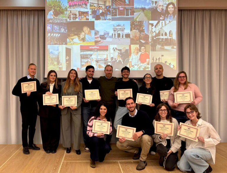 Amplifon, oltre 1.000 fotografie dei dipendenti per raccontare i 75 anni dell’azienda