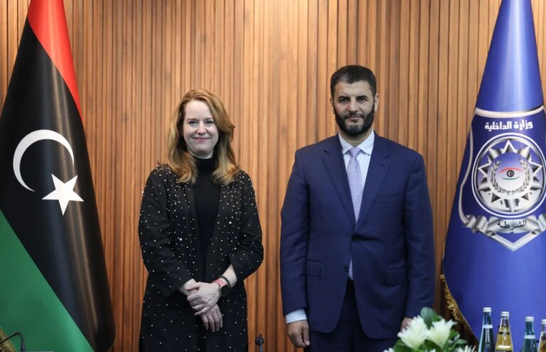 Libia, Trabelsi riceve la direttrice dell’IOM. Focus sulla cooperazione contro la migrazione irregolare