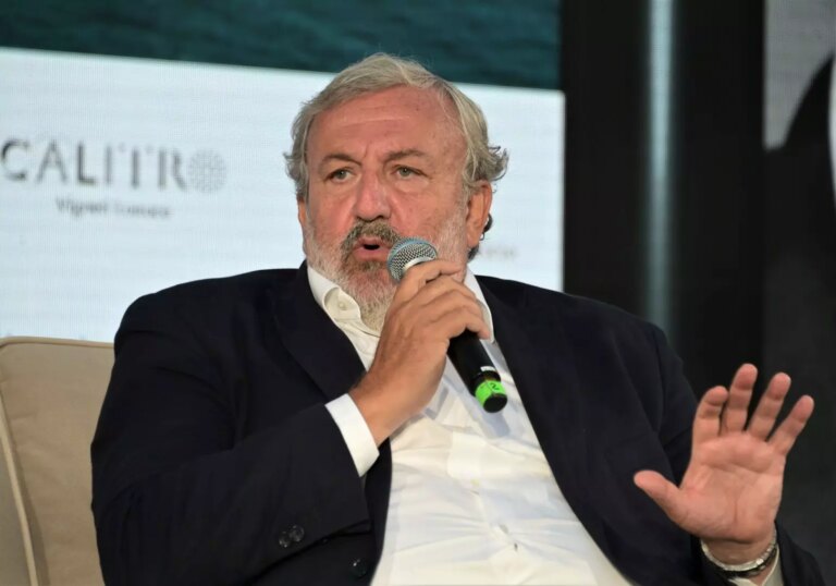 Ex Ilva, Emiliano incontra Urso “Lo Stato assuma la gestione se non ci sono acquirenti”