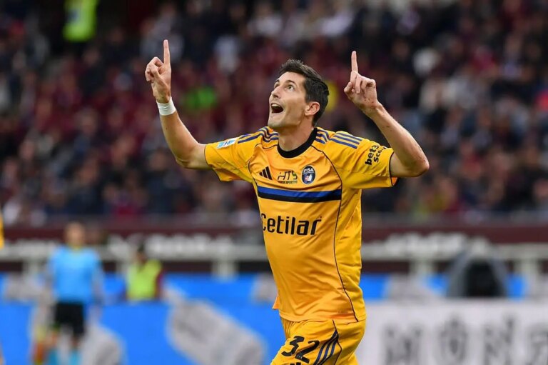 Moreo gela il Cagliari nel finale, il Pisa strappa un pareggio per 2-2 all’Unipol Domus