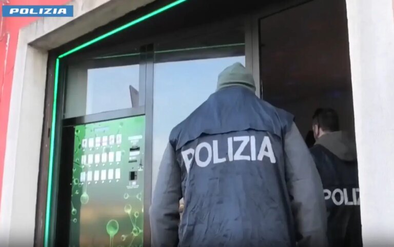 Maxi operazione della Polizia in diverse città, 384 arresti e 655 indagati