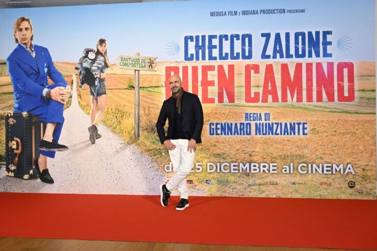5,6 milioni di incasso per l’esordio nelle sale di “Buen Camino” di Checco Zalone