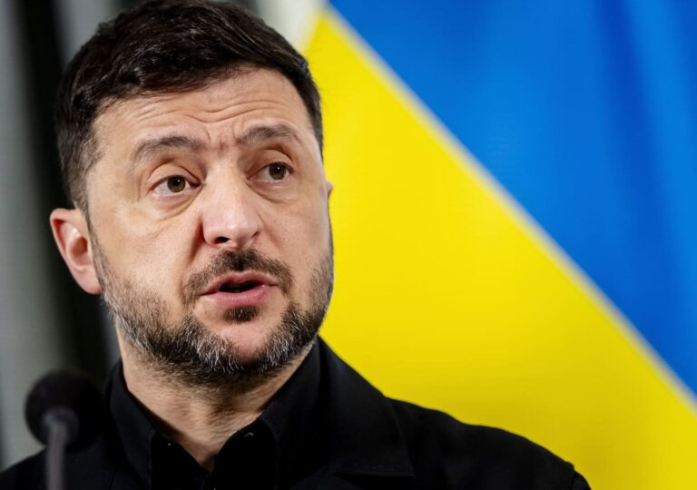 Ucraina, Zelensky: “La questione territori resta il nodo principale della pace. Non mi fido di Putin”