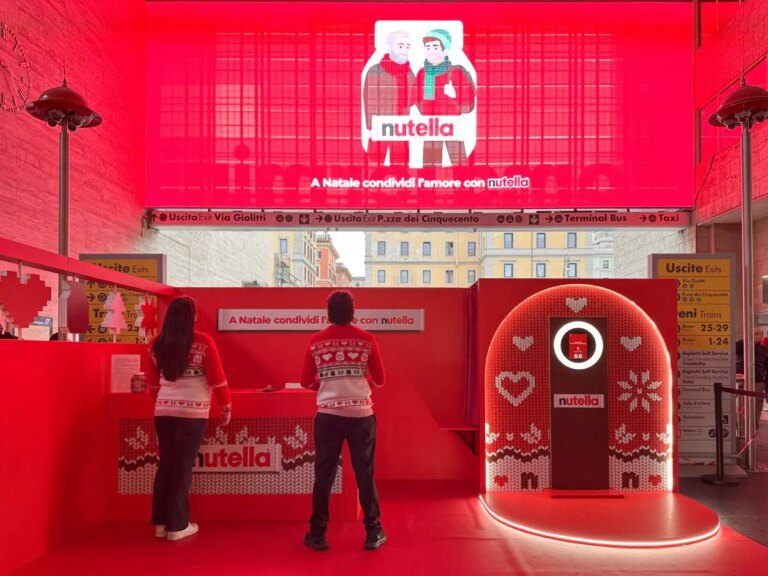 Nutella, un’installazione a Roma Termini celebra il ritrovarsi con le persone care