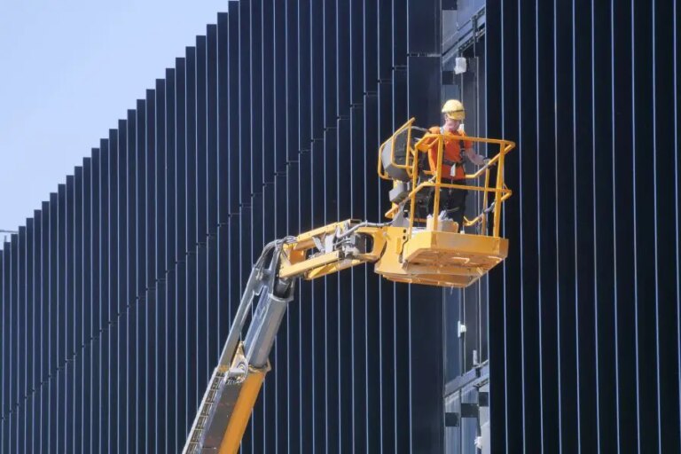 Per gennaio le imprese prevedono di stipulare circa 527 mila contratti di lavoro