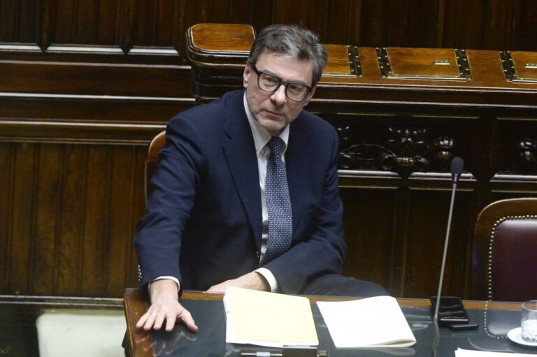Giorgetti “Nessuna rinuncia alle principali priorità sociali con l’aumento della spesa per la Difesa”