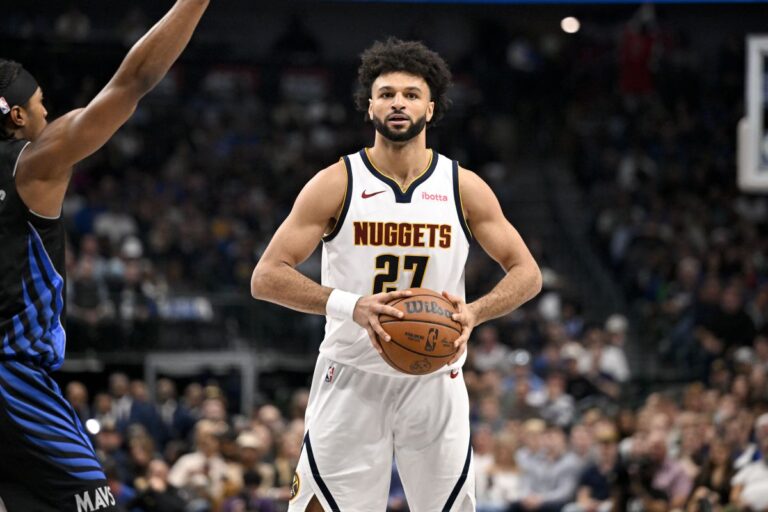 Rivincita Spurs sui Knicks, Denver ok alla prima senza Jokic