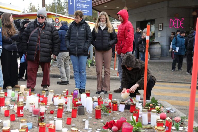Tragedia di Crans-Montana, oggi il rimpatrio delle salme dei giovani italiani morti a Capodanno. Tajani “Individuare i responsabili”