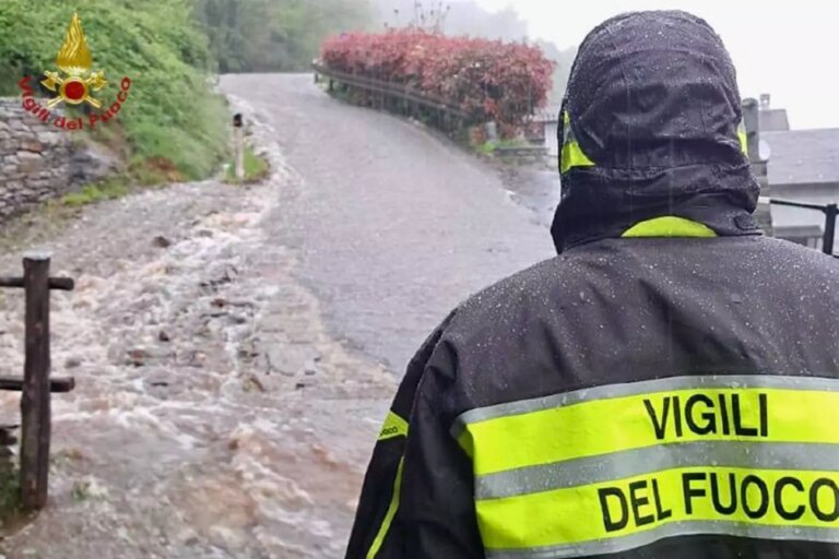Maltempo, 950 interventi di soccorso dei Vigili del fuoco tra Emilia-Romagna e Marche
