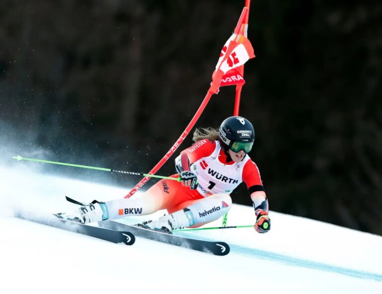 Camille Rast vince il gigante di Kranjska Gora, Della Mea 10^ davanti a Goggia