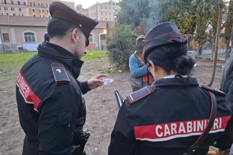 Roma, blitz dei Carabinieri nel quartiere Esquilino: 4 arresti e 7 denunce