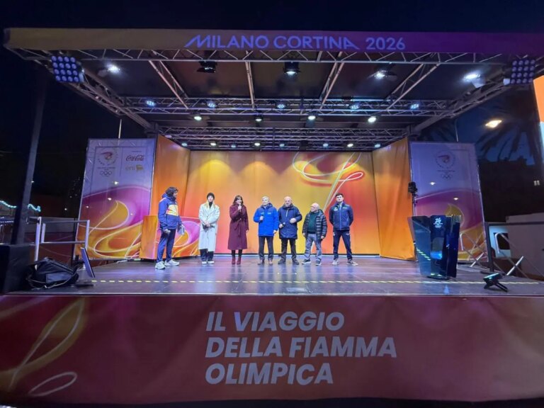 La Fiamma Olimpica è arrivata a Genova, l’assessore Ferro “Messaggio di unità attorno ai valori dello sport”