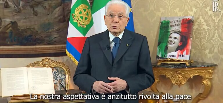 Mattarella “Il 2025 anno non facile, il desiderio di pace sempre più alto”