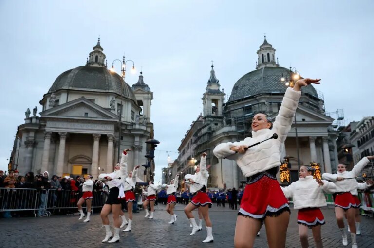 Italia: le immagini della sfilata di Capodanno a Roma (2)