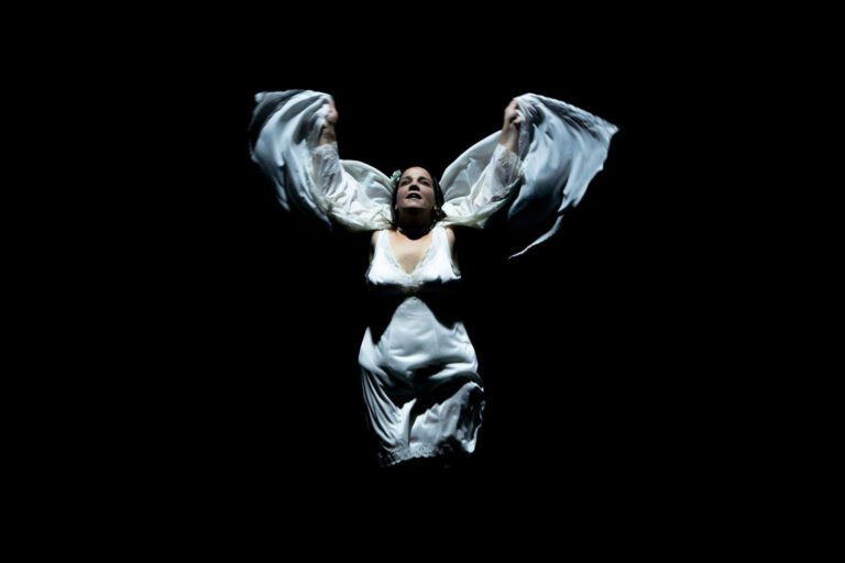 Emma Dante torna a Vicenza: “L’Angelo del Focolare” in scena al Teatro Astra