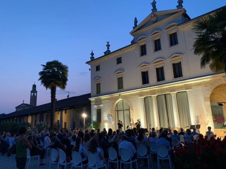 Notturni d’Estate, tornano a Villa Ghislanzoni Curti di Bertesina i concerti sotto le stelle